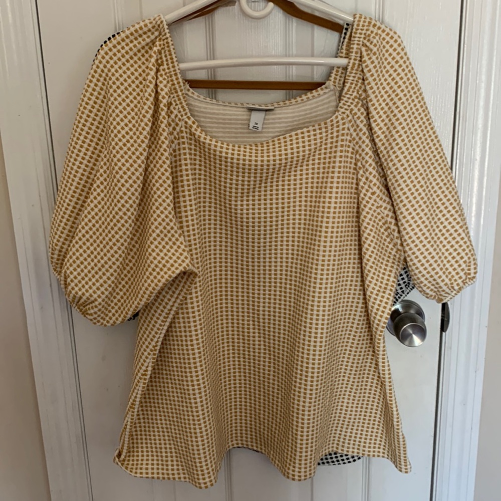 woman’s shirt